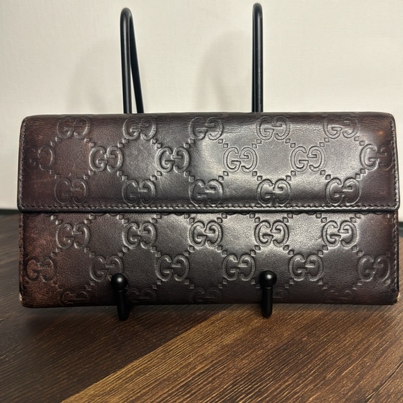 Authentic Gucci Chocolate Brown Wallet w/ Gold Hardware - Picture 2 of 10